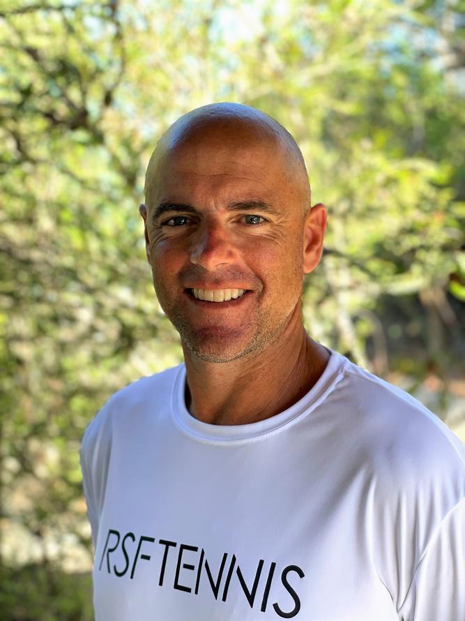 photo of  Derek Miller
